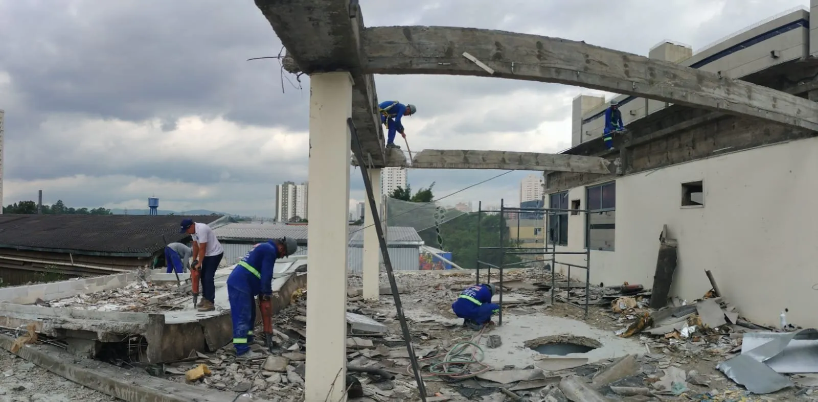 Obra de demolição da JFR Demolidora, foto 15