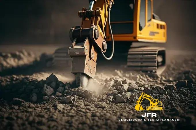 Demolição Mecânica Segura e Rápida: Solicite um Orçamento!