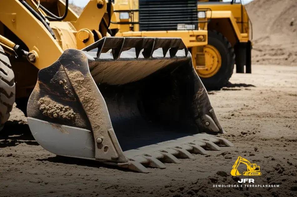 Equipamentos Utilizados em Cada Etapa da Terraplanagem pela JFR
