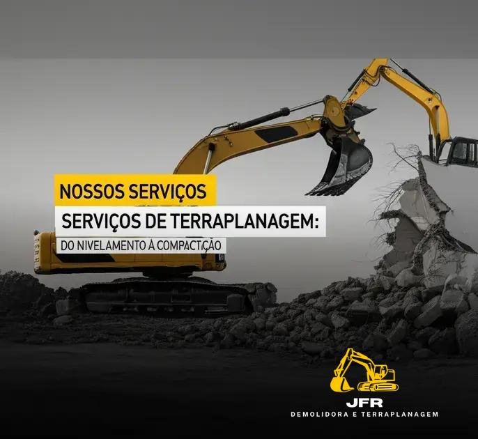 Nossos Serviços de Terraplanagem: Do Nivelamento à Compactação